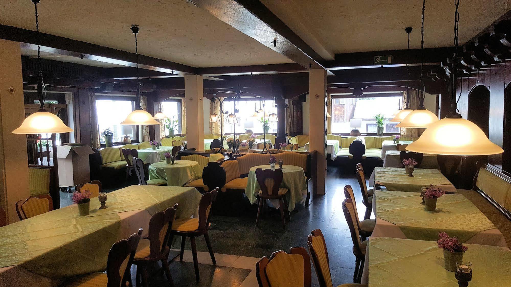 Hotel Almrausch 雷特温克尔 外观 照片