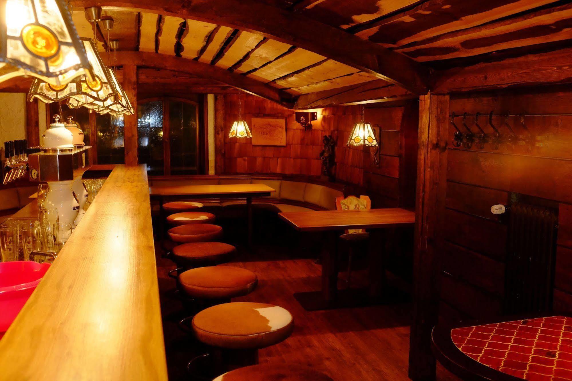 Hotel Almrausch 雷特温克尔 外观 照片